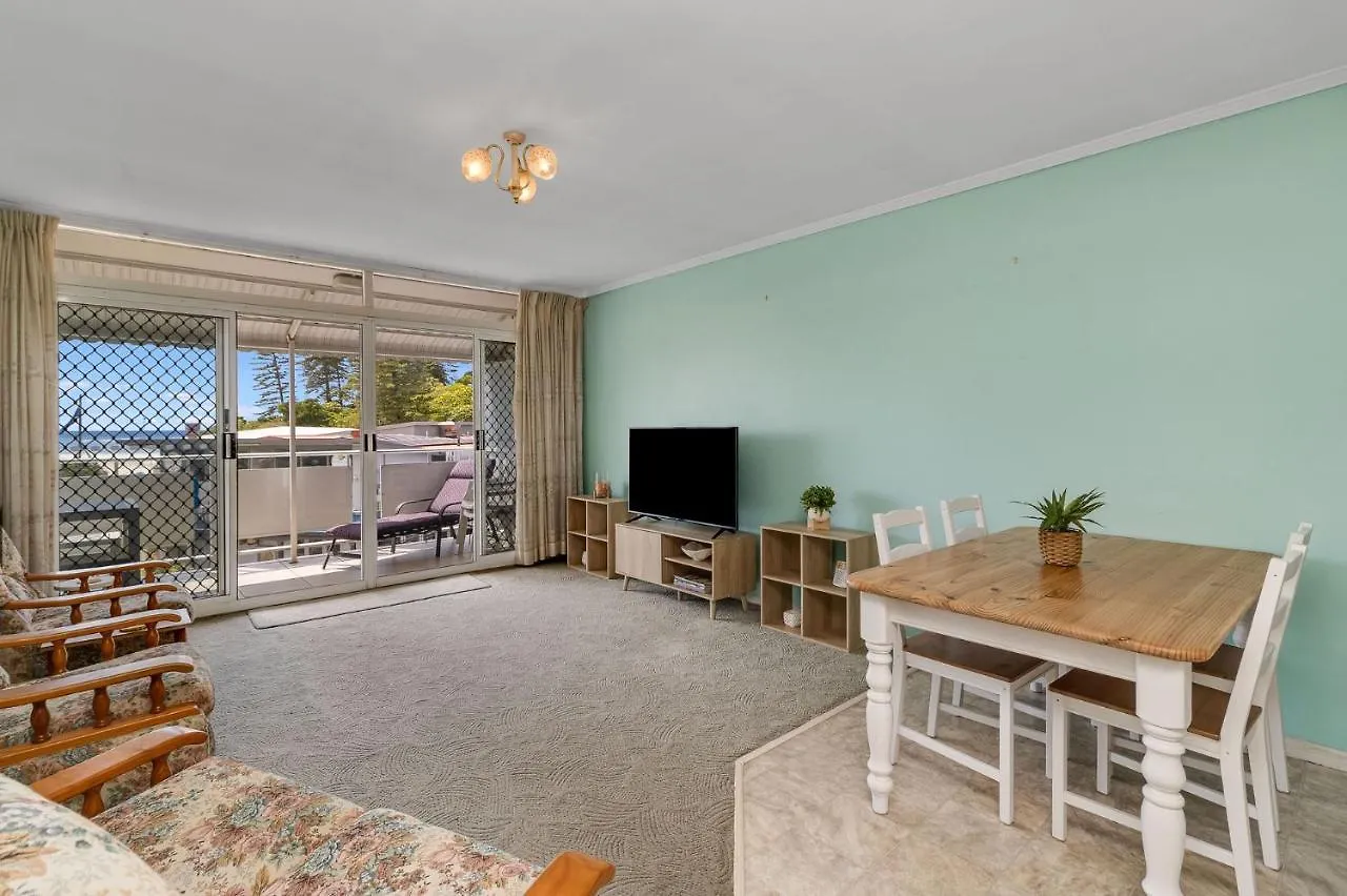Beach Lodge Unit 12A Gold Coast 0*,